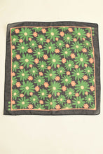Load image into Gallery viewer, Daisy Print Cotton Scarf
