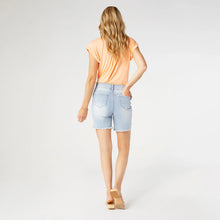 Load image into Gallery viewer, OMG ZoeyZip Jean Shorts - Light Denim