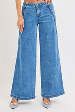 Load image into Gallery viewer, Scalloped Edge Denim