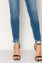 Load image into Gallery viewer, MID RISE ANKLE LENGTH DISTRESSED SKINNY JEAN