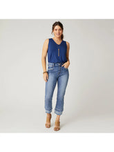 Load image into Gallery viewer, Everstretch Boyfriend Capri Jeans with Contrast Bottom