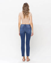 Load image into Gallery viewer, Jeanne-High Rise Slim Straight Jean