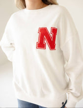 Load image into Gallery viewer, Nebraska Suave Lantern Sleeve Crew