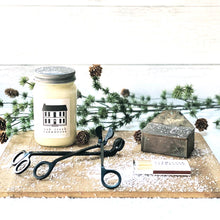 Load image into Gallery viewer, Oak Creek Farmhouse candles 16oz